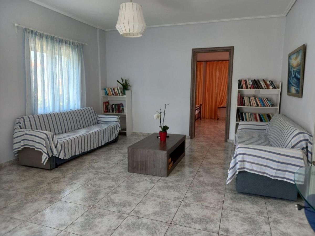 Appartement Flisvos House à Megalochori  Extérieur photo